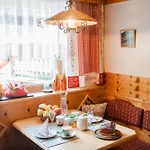 Alpenfrieden Appartement *