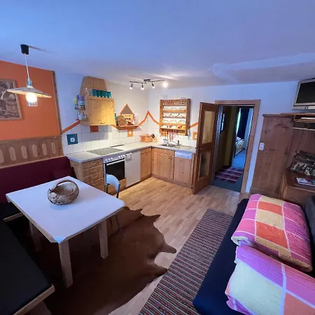 Alpenfrieden Apartamento *